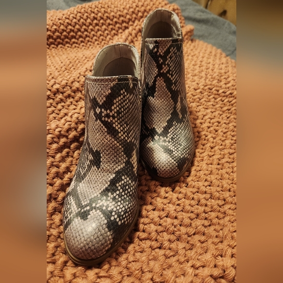 Booties - Picture 2 of 6